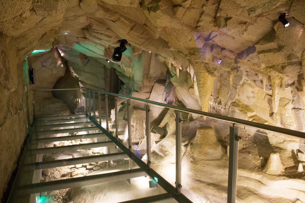 Jaskinia edukacyjna w Centrum Edukacji Przyrodniczej TPN'' /></p>
<p><img src=